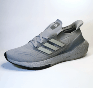 Adidas Ultraboost 21 con tecnología Boost y suela Continental para running urbano