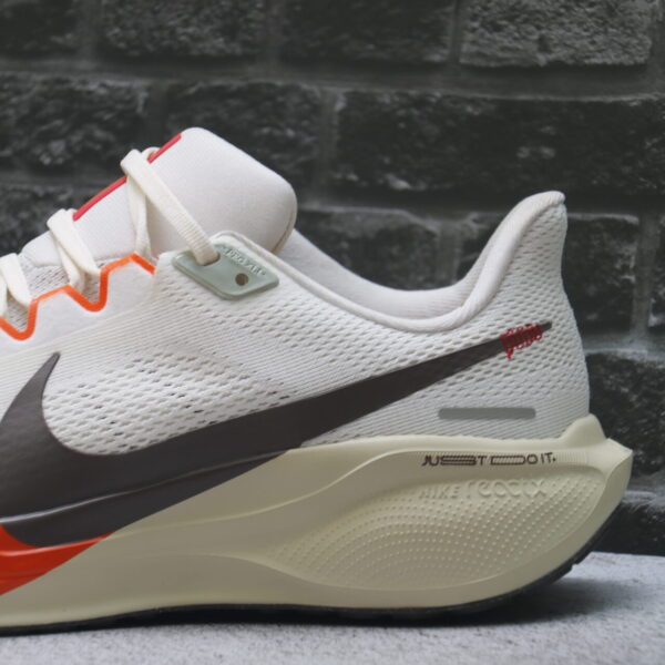 Nike Pegasus 41 | Edición especial Año de la Serpiente - Image 2