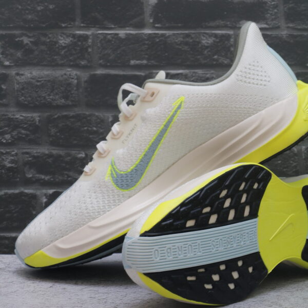 Nike Pegasus Plus Sail Black Pale - Image 5