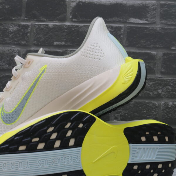 Nike Pegasus Plus Sail Black Pale - Image 6