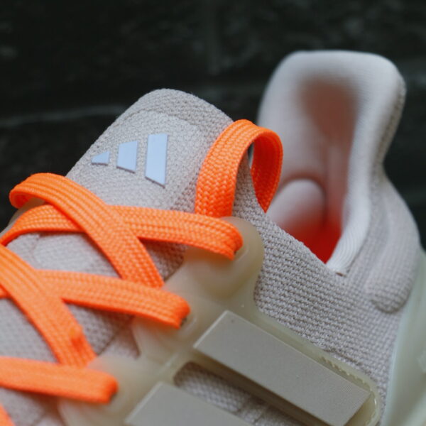 Adidas Ultraboost Light – Rendimiento y Comodidad Ultraligera - Image 4