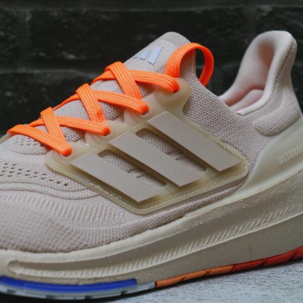 Adidas Ultraboost Light – Rendimiento y Comodidad Ultraligera - Image 5
