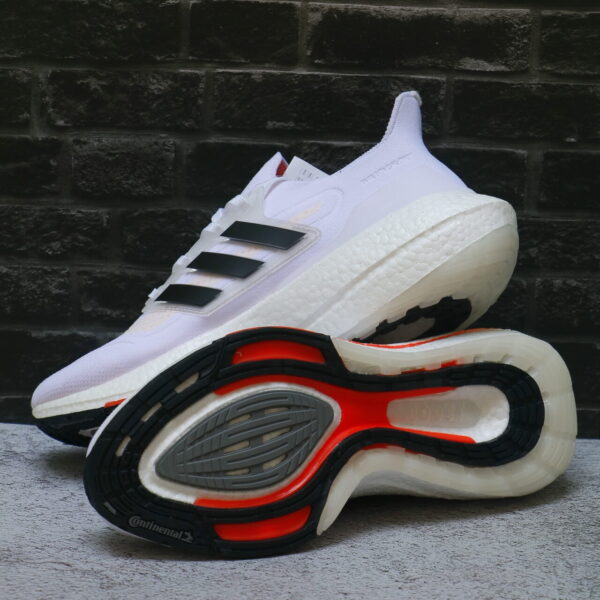 Adidas Ultraboost 21 - Image 5