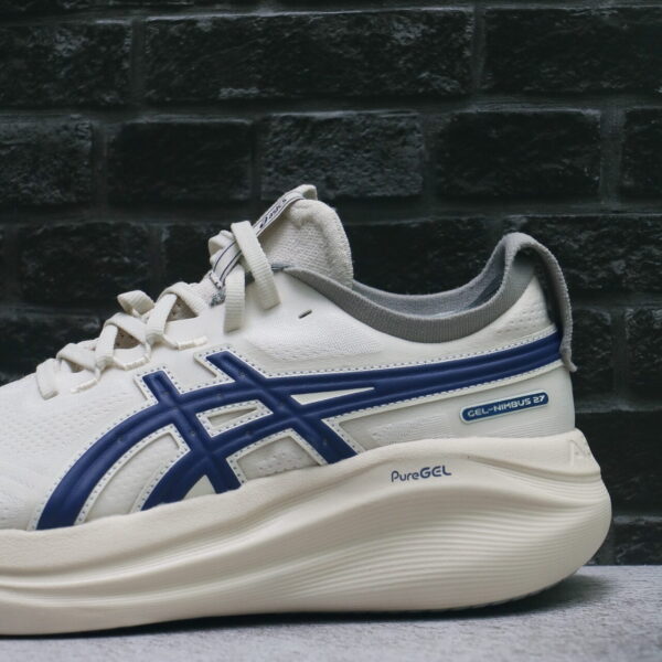 Gel-Kayano 31 Club Track - Image 2