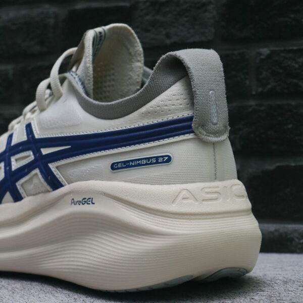 Gel-Kayano 31 Club Track - Image 3