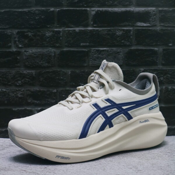 Gel-Kayano 31 Club Track - Image 4