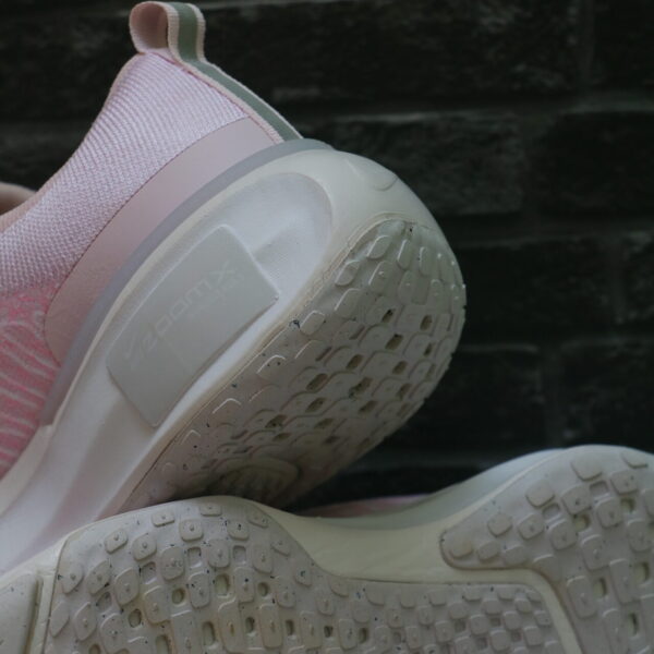 Invincible Run Flyknit 3 - Image 5