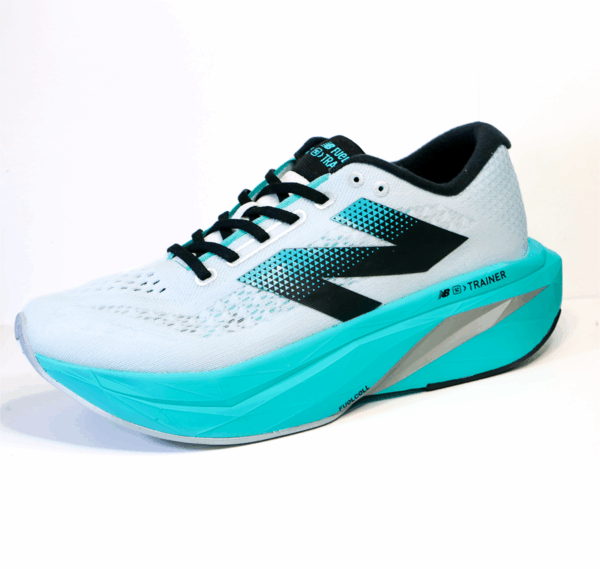 New Balance Trainer para hombre con suela de tracción y upper técnico para gimnasio