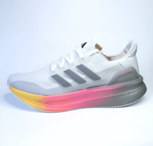 Adidas Ultraboost 5 Hombre con BOOST Light y upper Primeknit para entrenamiento diario