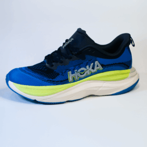 Hoka Skyflow hombre con amortiguación EVA y malla transpirable para uso urbano diario